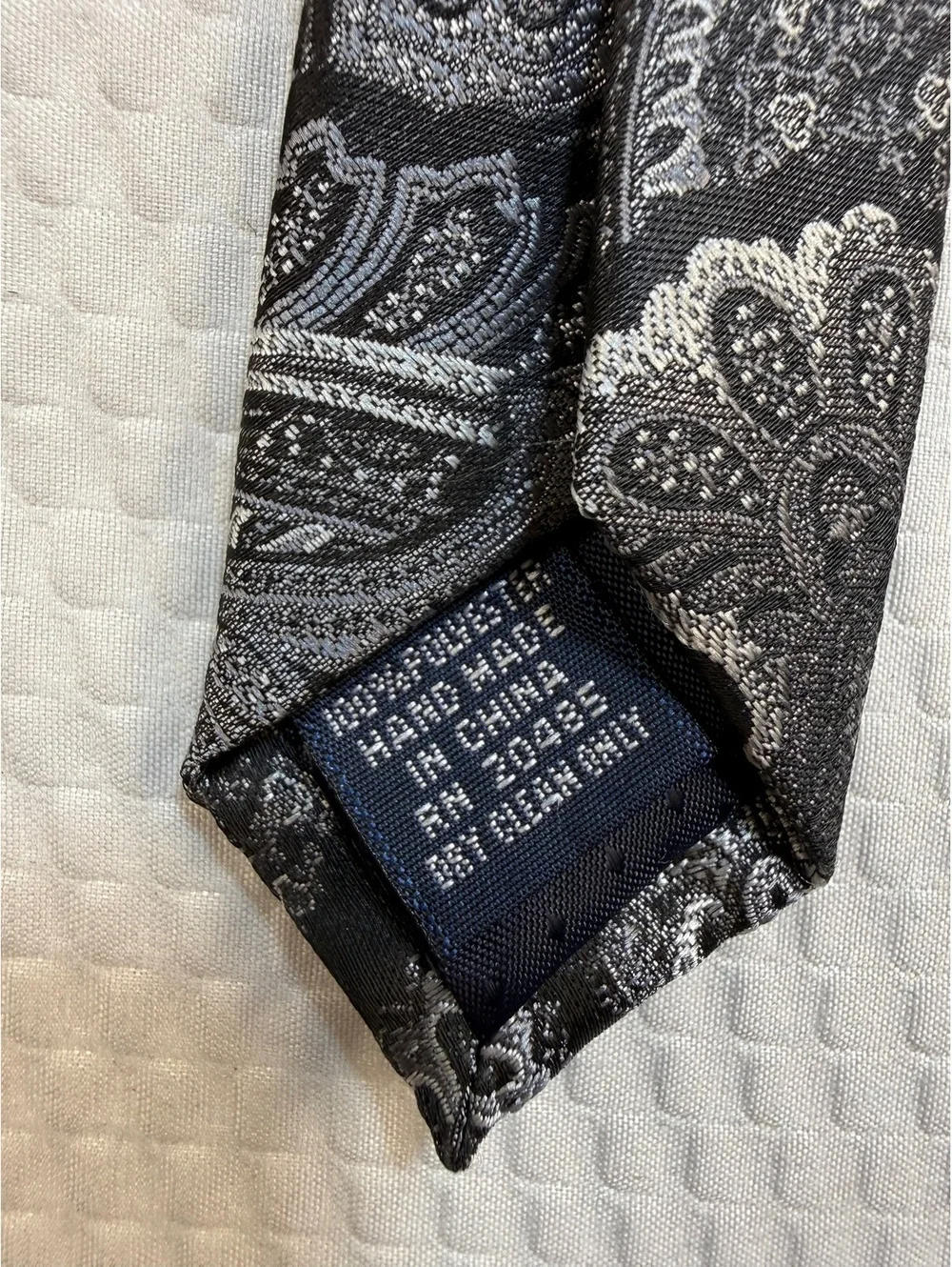 Mario Ferrari Men’s 100% Polyester Black Gray Paisley Necktie Made Italy